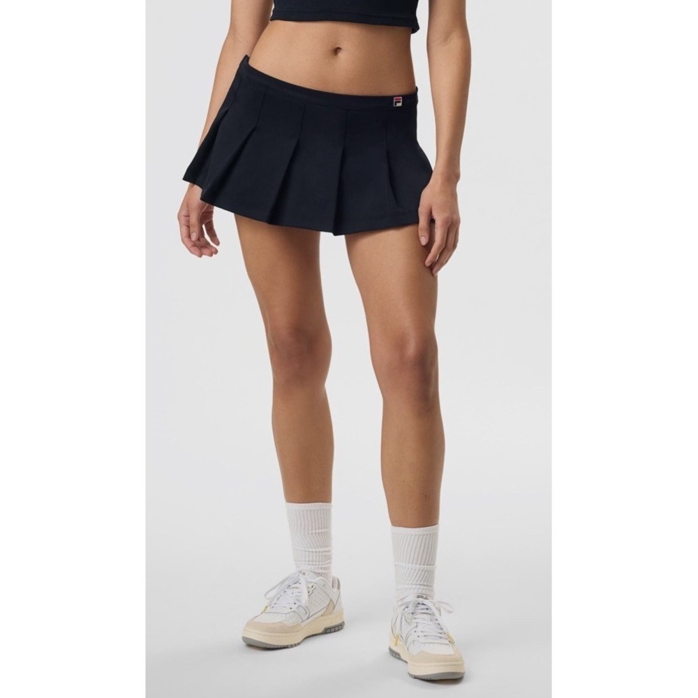 FILA x Hailey Pleated Mini Skirt Navy Tenniscore Mini Skirt Women's Size 8 NWT